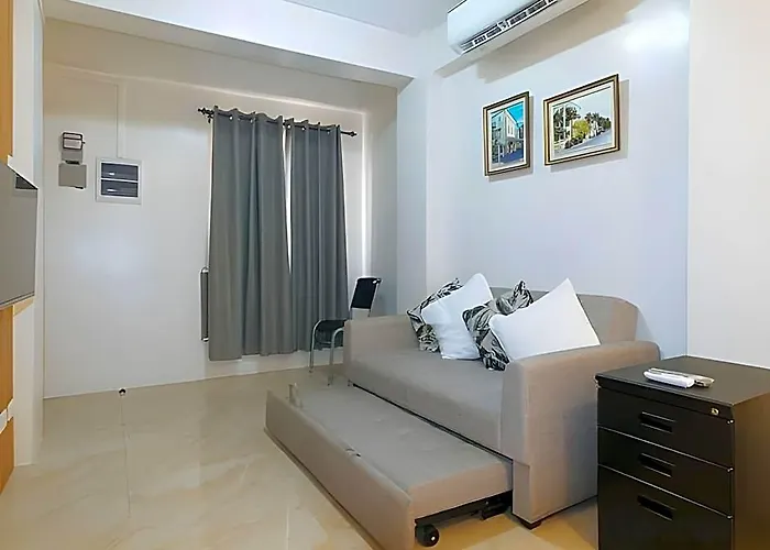 Reddoorz @ Delorian Residences *
