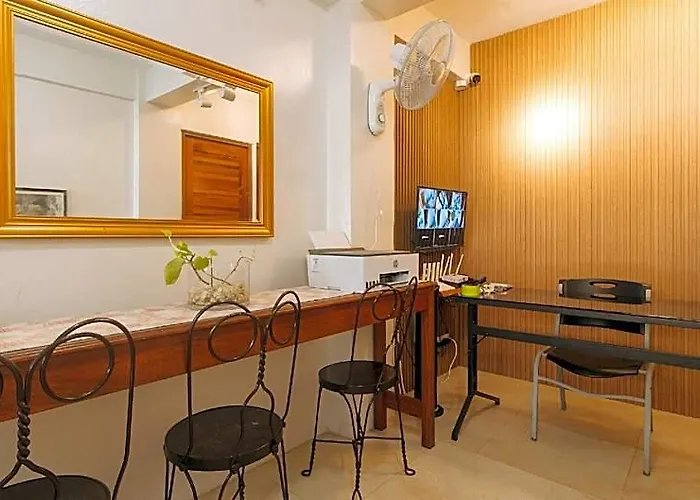 Reddoorz @ Delorian Residences Hotel Manila