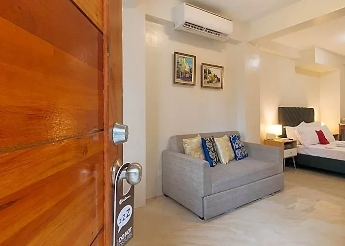 Reddoorz @ Delorian Residences *